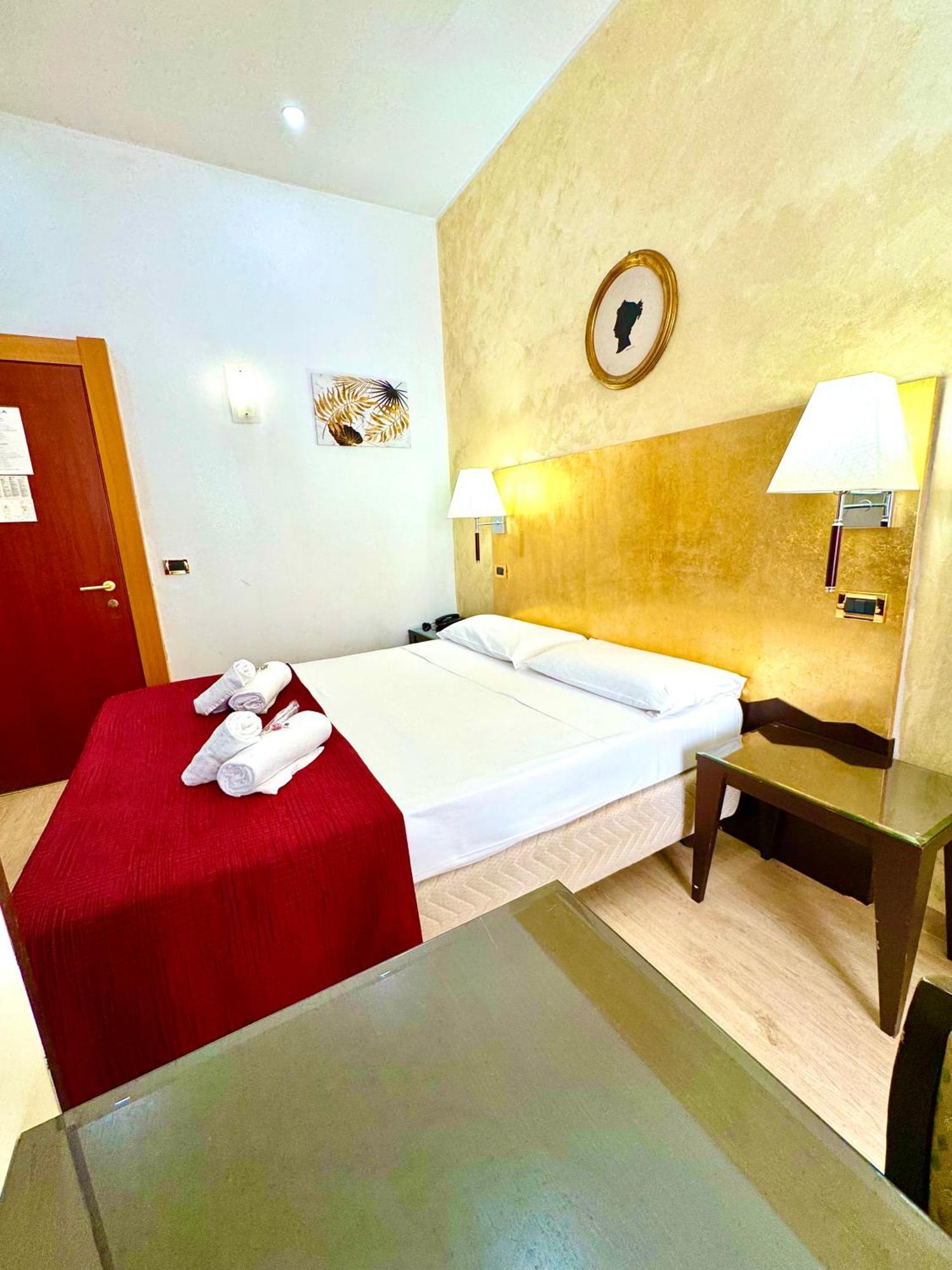 Hotel Fiorella Milano Extérieur photo